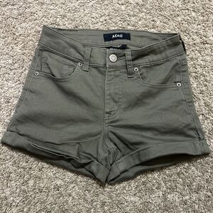 Aero High Rise Midi Army Green Shorts Size 0 Stretch Cuffed EUC